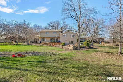 Exterior - 9 Oakwood Dr, Springfield, IL 62711 photo 5 of 13