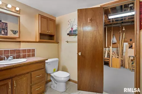 Bath - 9 Oakwood Dr, Springfield, IL 62711 photo 6 of 6
