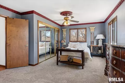 Bedroom - 9 Oakwood Dr, Springfield, IL 62711 photo 3 of 11