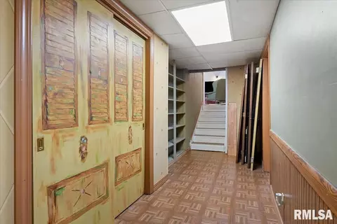 Entry Way - 9 Oakwood Dr, Springfield, IL 62711 photo 9 of 9