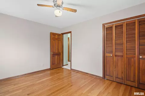 Bedroom - 41 Belhaven Dr, Springfield, IL 62704 photo 5 of 9