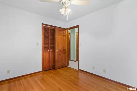Bedroom - 41 Belhaven Dr, Springfield, IL 62704 photo 9 of 9