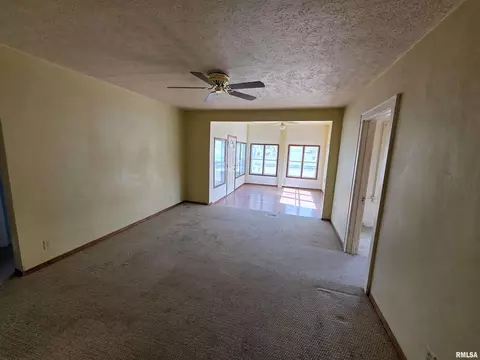 Living - 3357 S 3rd St, Springfield, IL 62703 photo 1 of 5