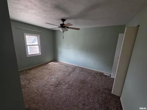 Bedroom - 3357 S 3rd St, Springfield, IL 62703 photo 4 of 5