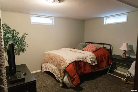 Bedroom - 1815 Fairfield Dr, Springfield, IL 62702 photo 5 of 5