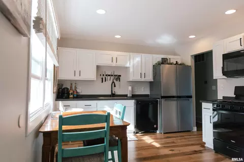 Kitchen - 1815 Fairfield Dr, Springfield, IL 62702 photo 3 of 3