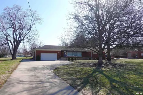 1863 N Broad St, Galesburg, IL 61401