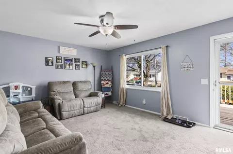 Living - 2612 Sandgate Rd, Springfield, IL 62702 photo 2 of 2