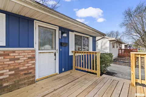 Exterior - 2612 Sandgate Rd, Springfield, IL 62702 photo 2 of 4