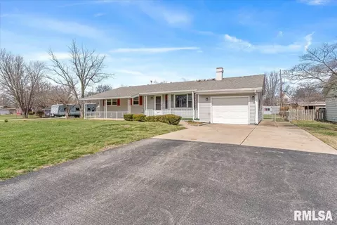 139 Willow Rd, Rochester, IL 62563