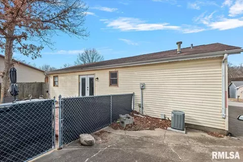 904 Diane Ct, Springfield, IL 62702 photo 25