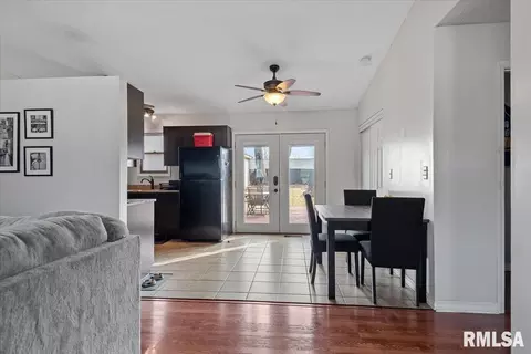 904 Diane Ct, Springfield, IL 62702 photo 6