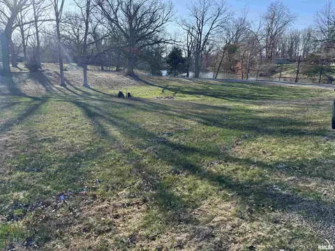 lot10 Lakeside Dr, Taylorville, IL 62568