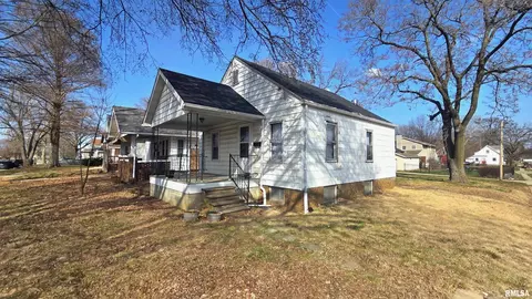 2360 S 9th St, Springfield, IL 62703 photo 2