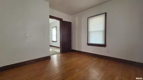2360 S 9th St, Springfield, IL 62703 photo 5