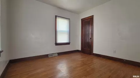 2360 S 9th St, Springfield, IL 62703 photo 6
