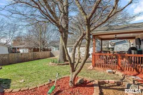 Exterior - 49 Foresters Ln, Springfield, IL 62704 photo 2 of 6