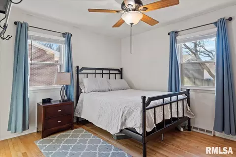 Bedroom - 49 Foresters Ln, Springfield, IL 62704 photo 1 of 5