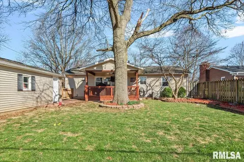 Exterior - 49 Foresters Ln, Springfield, IL 62704 photo 4 of 6