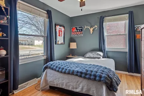 Bedroom - 49 Foresters Ln, Springfield, IL 62704 photo 4 of 5