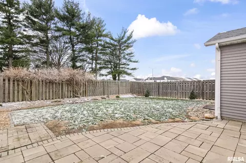 Exterior - 4546 Thompson Rd, Springfield, IL 62711 photo 4 of 6