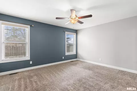 Bedroom - 4546 Thompson Rd, Springfield, IL 62711 photo 1 of 10