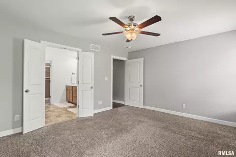 Bedroom - 4546 Thompson Rd, Springfield, IL 62711 photo 3 of 10