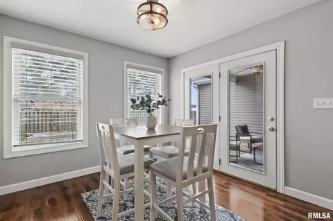 Dining - 4546 Thompson Rd, Springfield, IL 62711 photo 2 of 3