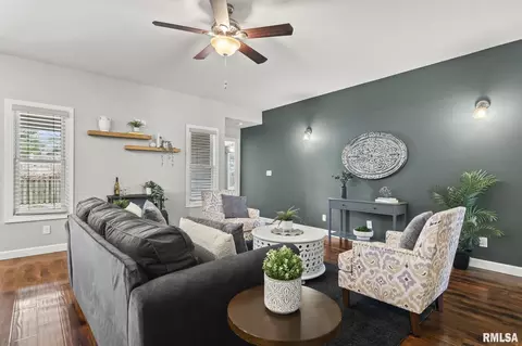 Living - 4546 Thompson Rd, Springfield, IL 62711 photo 2 of 2