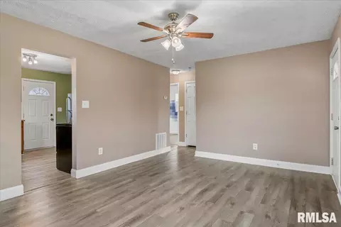 Living - 1050 N 19th St, Springfield, IL 62702 photo 3 of 3