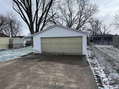 2304 Sutherland Rd, Springfield, IL 62702 photo 12