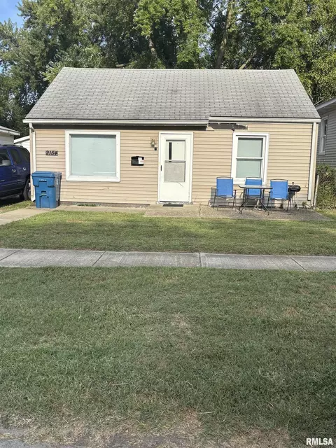 2154 S 13th St, Springfield, IL 62703