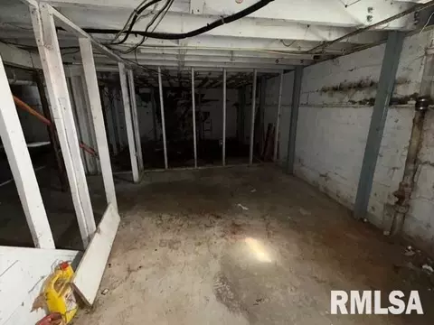 Other - 2216 S 13th St, Springfield, IL 62703 photo 2 of 4