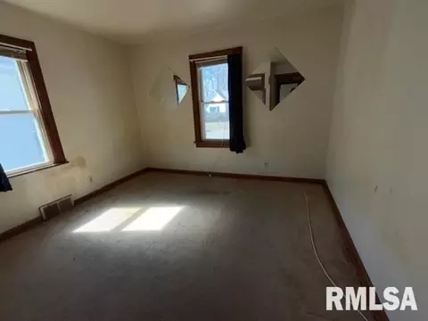 Bedroom - 2216 S 13th St, Springfield, IL 62703 photo 2 of 4