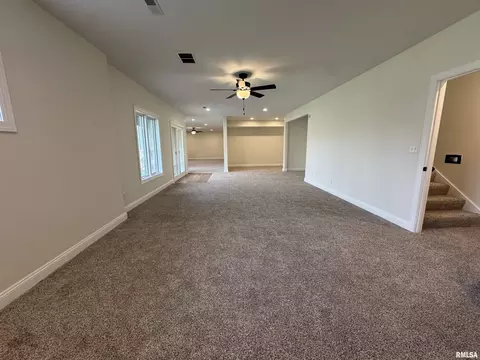 Living - 4335 Creek Dr, Springfield, IL 62711 photo 8 of 13