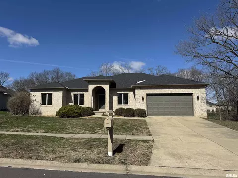 4335 Creek Dr, Springfield, IL 62711