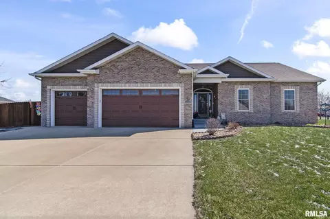 1110 Lost Tree Dr, Sherman, IL 62684