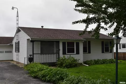 2134 Newcomer Dr, Galesburg, IL 61401