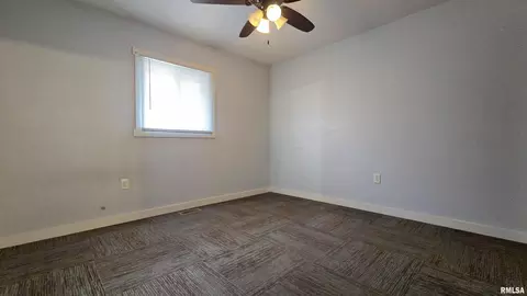 Bedroom - 817 E Stanford Ave, Springfield, IL 62704 photo 2 of 3