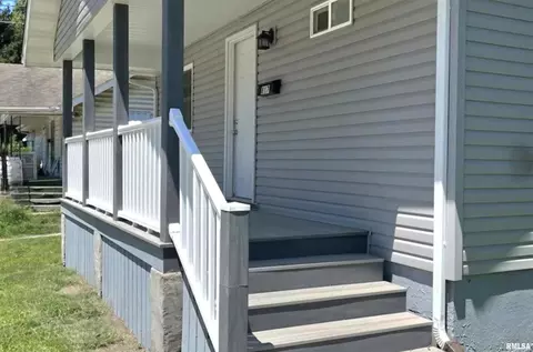 Exterior - 817 E Stanford Ave, Springfield, IL 62704 photo 1 of 2