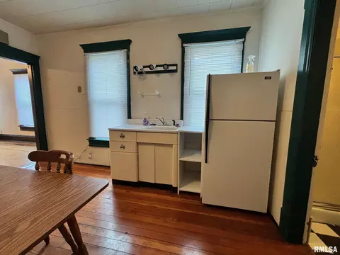 Kitchen - 1038 N 1st St, Springfield, IL 62702 photo 1 of 3