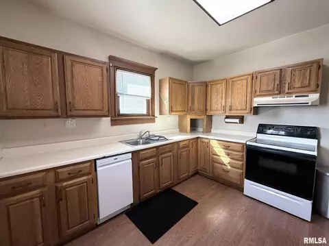 Kitchen - 212 Academy St, Cameron, IL 61423 photo 2 of 3