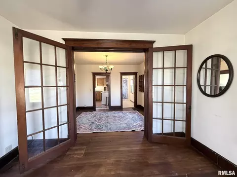 Entry Way - 212 Academy St, Cameron, IL 61423 photo 5 of 5
