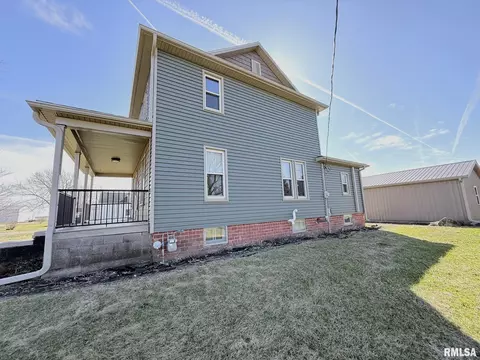 Exterior - 212 Academy St, Cameron, IL 61423 photo 5 of 7