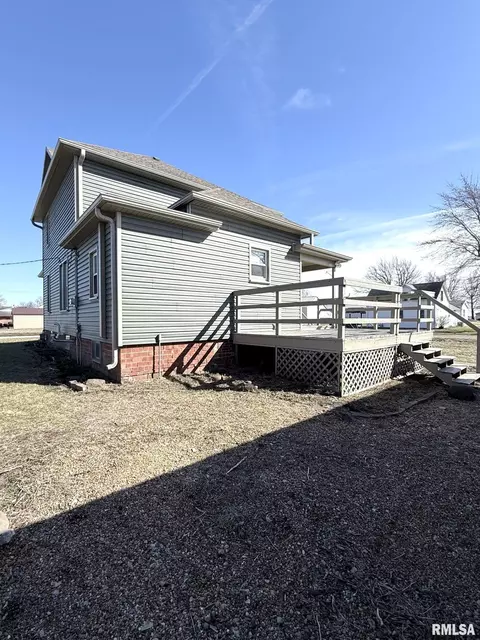 Exterior - 212 Academy St, Cameron, IL 61423 photo 4 of 7