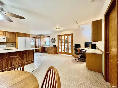 Kitchen - 901 E Old 36 Rd, Alexander, IL 62601 photo 10 of 10