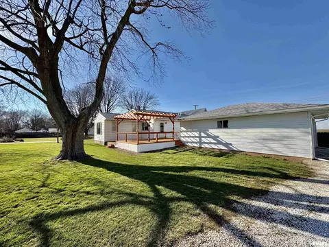 Exterior - 901 E Old 36 Rd, Alexander, IL 62601 photo 9 of 23