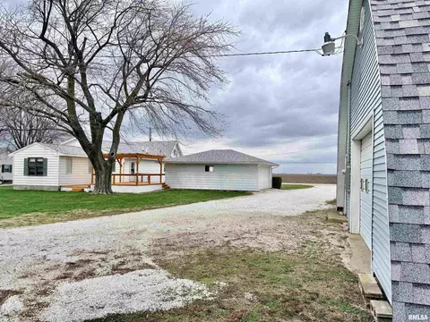 Exterior - 901 E Old 36 Rd, Alexander, IL 62601 photo 16 of 23