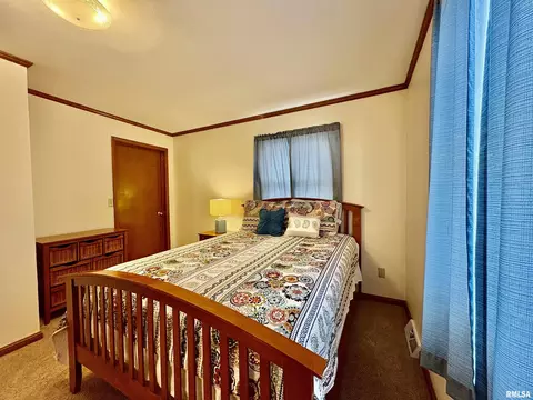 Bedroom - 901 E Old 36 Rd, Alexander, IL 62601 photo 7 of 13