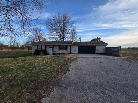 19931 State Highway 123, Petersburg, IL 62675